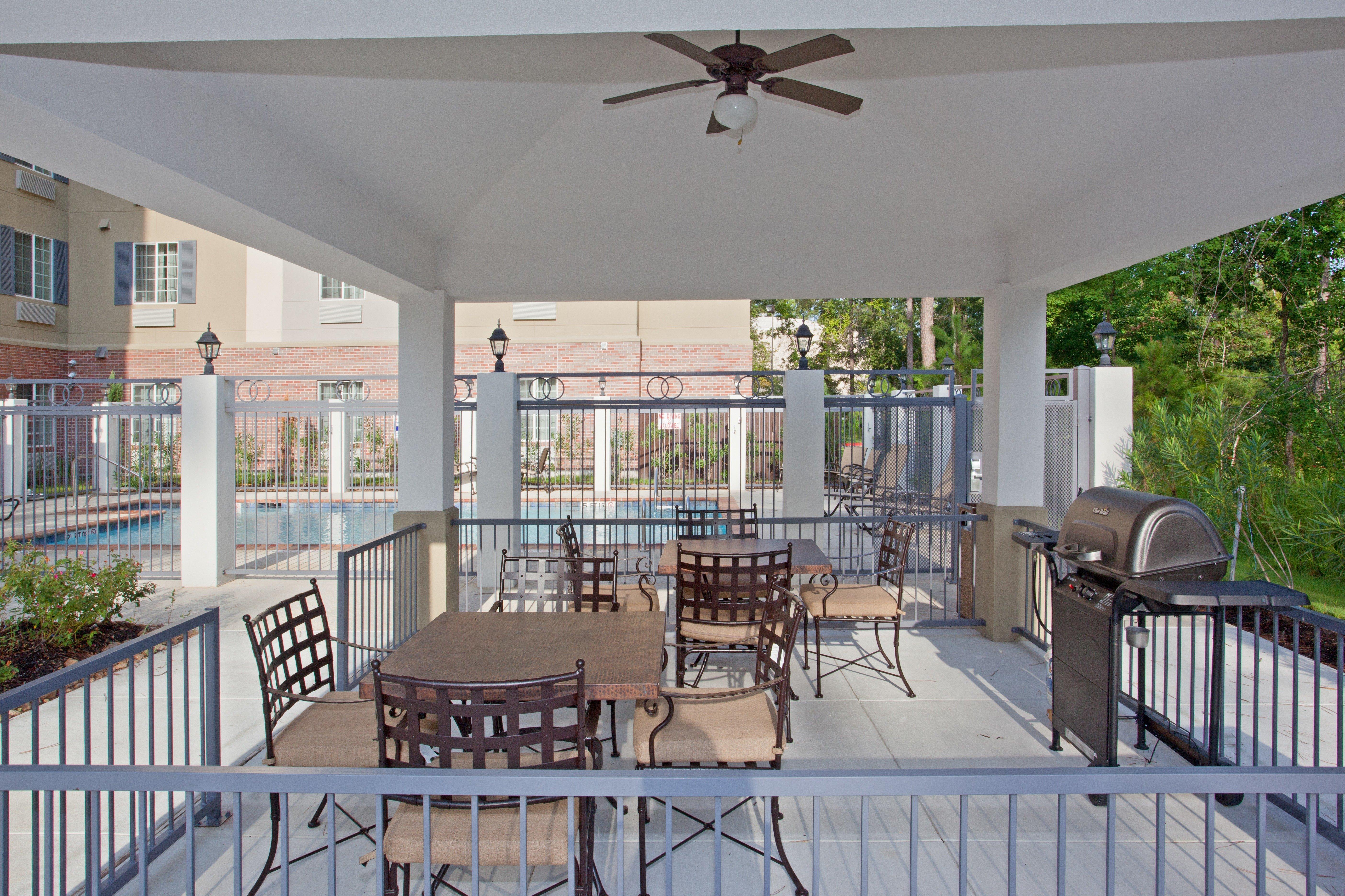 Candlewood Suites Houston The Woodlands By Ihg Restaurant photo